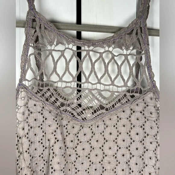 Free People I Got My Eyelet On You Crochet Eyelet Top in Taupe Size Medium - Picture 5 of 10